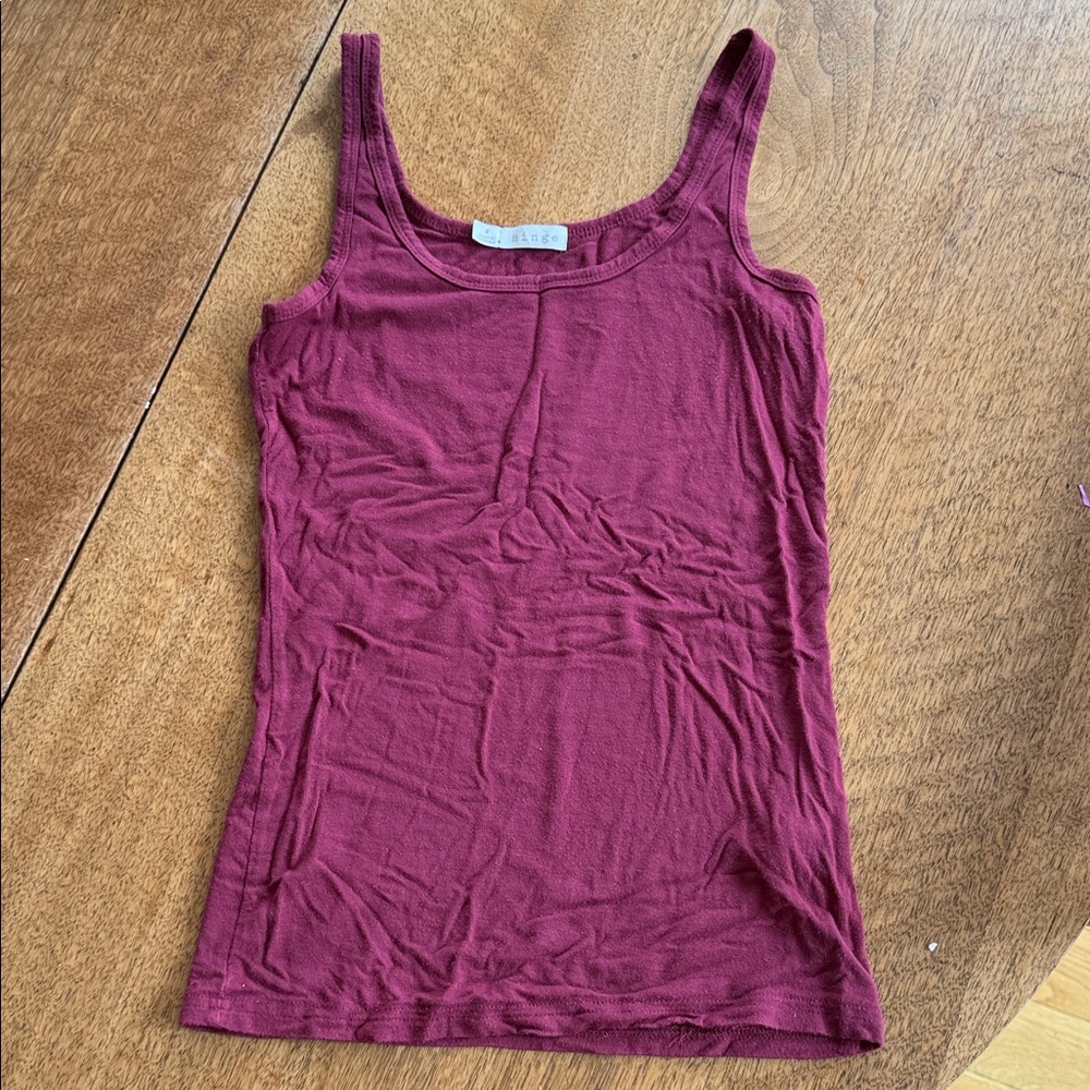 Hinge tank